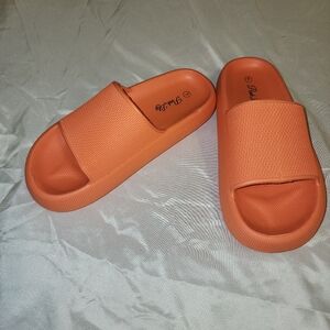 Pink Lily Cloud Slides